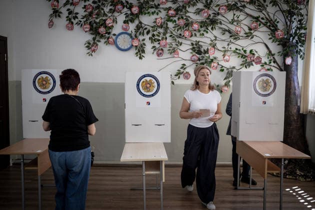 Parliamentary election in Armenia YEREVAN, ARMENIA - JUNE 7: Voters cast their ballots during parliamentary elections in Yerevan, Armenia, on June 7, 2026. Polling stations opened across the country as voting began in the election to determine the parliament that will serve for the next five years. Ozge Elif Kizil Anadolu Yerevan Armenia. Editorial use only. Please get in touch for any other usage.  Copyright: x2026xAnadoluxOzgexElifxKizilx