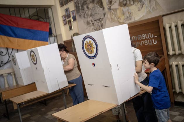Parliamentary election in Armenia YEREVAN, ARMENIA - JUNE 7: Voters cast their ballots during parliamentary elections in Yerevan, Armenia, on June 7, 2026. Polling stations opened across the country as voting began in the election to determine the parliament that will serve for the next five years. Ozge Elif Kizil Anadolu Yerevan Armenia. Editorial use only. Please get in touch for any other usage.  Copyright: x2026xAnadoluxOzgexElifxKizilx