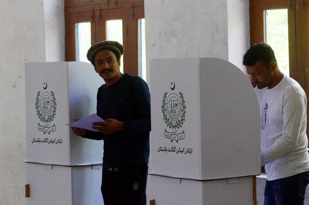Voting begins in Pakistan s Gilgit-Baltistan polls GILGIT-BALTISTAN, PAKISTAN - JUNE 07: Voters queued up outside polling stations as voting began in elections in Pakistan s Gilgit-Baltistan region to elect a new government for a five-year term on June 07, 2026. Voting stations opened at 8 am (0300GMT) and will continue until 5 pm (1200GMT). Some 396 candidates are competing for 24 direct seats in the regional Legislative Assembly, with 266 of them independent candidates and 130 representing different national and regional political and religiopolitical parties, according to figures by the regional election commission. Hussain Ali Anadolu Gilgit-Baltistan Pakistan. Editorial use only. Please get in touch for any other usage.  Copyright: x2026xAnadoluxHussainxAlix