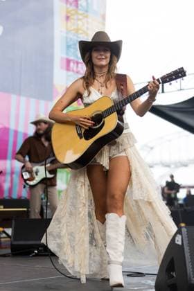 KAITLIN BUTTS on stage for CMA Fest 2026 - SAT, , Nashville, TN, June 06, 2026. Photo By: Justin Renfroe Everett Collection CMA Fest 2026 - SAT PUBLICATIONXNOTxINxCANxCHNxFRAxITAxJPNxNORxPOLxRUSxESPxUKxUSA