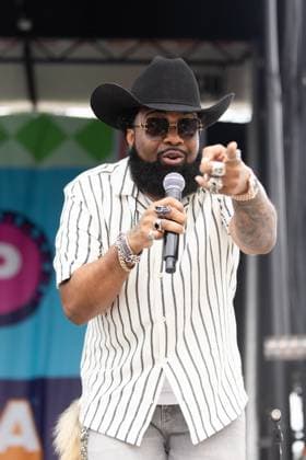 BLANCO BROWN on stage for CMA Fest 2026 - SAT, , Nashville, TN, June 06, 2026. Photo By: Justin Renfroe Everett Collection CMA Fest 2026 - SAT PUBLICATIONXNOTxINxCANxCHNxFRAxITAxJPNxNORxPOLxRUSxESPxUKxUSA