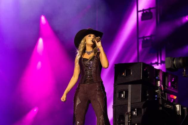 LAINEY WILSON on stage for CMA Fest 2026 - SAT, , Nashville, TN, June 06, 2026. Photo By: Justin Renfroe Everett Collection CMA Fest 2026 - SAT PUBLICATIONXNOTxINxCANxCHNxFRAxITAxJPNxNORxPOLxRUSxESPxUKxUSA