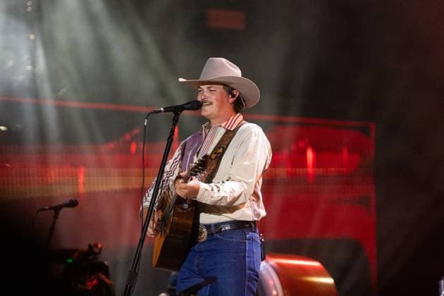 ZACH TOP on stage for CMA Fest 2026 - SAT, , Nashville, TN, June 06, 2026. Photo By: Justin Renfroe Everett Collection CMA Fest 2026 - SAT PUBLICATIONXNOTxINxCANxCHNxFRAxITAxJPNxNORxPOLxRUSxESPxUKxUSA