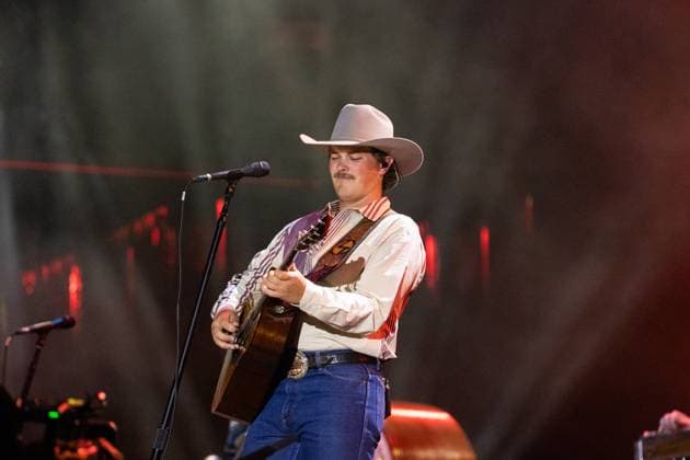 ZACH TOP on stage for CMA Fest 2026 - SAT, , Nashville, TN, June 06, 2026. Photo By: Justin Renfroe Everett Collection CMA Fest 2026 - SAT PUBLICATIONXNOTxINxCANxCHNxFRAxITAxJPNxNORxPOLxRUSxESPxUKxUSA