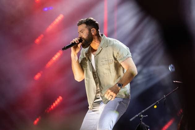 JORDAN DAVIS on stage for CMA Fest 2026 - SAT, , Nashville, TN, June 06, 2026. Photo By: Justin Renfroe Everett Collection CMA Fest 2026 - SAT PUBLICATIONXNOTxINxCANxCHNxFRAxITAxJPNxNORxPOLxRUSxESPxUKxUSA