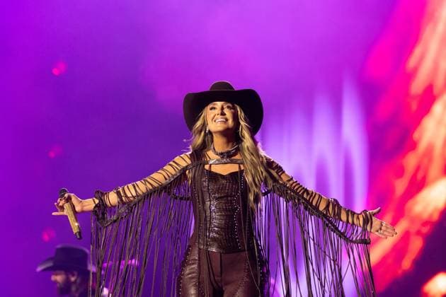 LAINEY WILSON on stage for CMA Fest 2026 - SAT, , Nashville, TN, June 06, 2026. Photo By: Justin Renfroe Everett Collection CMA Fest 2026 - SAT PUBLICATIONXNOTxINxCANxCHNxFRAxITAxJPNxNORxPOLxRUSxESPxUKxUSA