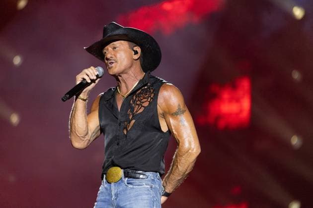TIM MCGRAW on stage for CMA Fest 2026 - SAT, , Nashville, TN, June 06, 2026. Photo By: Justin Renfroe Everett Collection CMA Fest 2026 - SAT PUBLICATIONXNOTxINxCANxCHNxFRAxITAxJPNxNORxPOLxRUSxESPxUKxUSA
