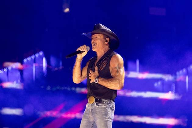 TIM MCGRAW on stage for CMA Fest 2026 - SAT, , Nashville, TN, June 06, 2026. Photo By: Justin Renfroe Everett Collection CMA Fest 2026 - SAT PUBLICATIONXNOTxINxCANxCHNxFRAxITAxJPNxNORxPOLxRUSxESPxUKxUSA