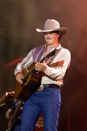 ZACH TOP on stage for CMA Fest 2026 - SAT, , Nashville, TN, June 06, 2026. Photo By: Justin Renfroe Everett Collection CMA Fest 2026 - SAT PUBLICATIONXNOTxINxCANxCHNxFRAxITAxJPNxNORxPOLxRUSxESPxUKxUSA