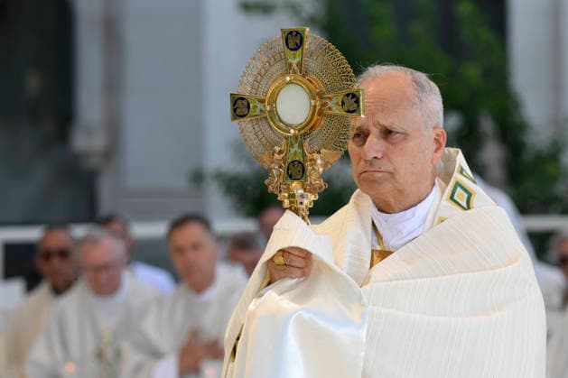 SPAIN - POPE LEO XIV LEADS THE HOLY MASS IN THE PLAZA DE CIBELES IN MADRID - 2026 6 7 Spain, Vatican, 2026 6 7 Pope Leo XIV walks along Alcala Street during the Corpus Christi procession following the Holy Mass held in the Plaza de Cibeles in Madrid EDITORIAL USE ONLY - NO BOOKS Copyright: xVATICANxMEDIA CPPx