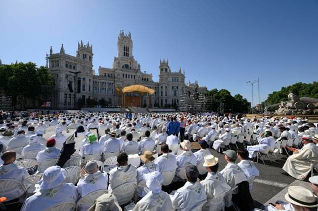 SPAIN - POPE LEO XIV LEADS THE HOLY MASS IN THE PLAZA DE CIBELES IN MADRID - 2026 6 7 Spain, Vatican, 2026 6 7 Pope Leo XIV leads the Holy Mass in the Plaza de Cibeles in Madrid, EDITORIAL USE ONLY - NO BOOKS Copyright: xVATICANxMEDIA CPPx