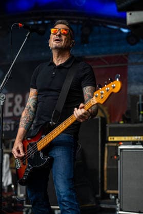 SBÄM Fest; 2026 Im Bild die Band BOOZE & GLORY auf dem SBÄM Rockfest 2026 Bassist Jim WELSH *** SBÄM Fest 2026 In the picture the band BOOZE GLORY at the SBÄM Rockfest 2026 Bassist Jim WELSH Copyright: xBEAUTIFULxSPORTS Goldbergx