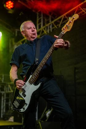 SBÄM Fest; 2026 Im Bild die Band COCK SPARRER auf dem SBÄM Rockfest 2026 Bassist Steve BURGESS *** SBÄM Fest 2026 In the picture the band COCK SPARRER at the SBÄM Rockfest 2026 Bassist Steve BURGESS Copyright: xBEAUTIFULxSPORTS Goldbergx