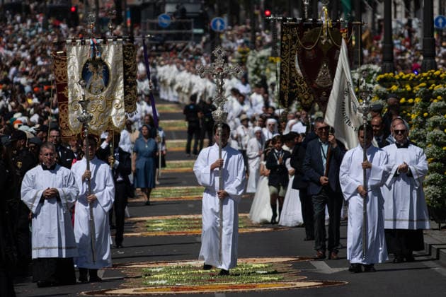Pope Leo XIV presides at Holy Mass and a Eucharistic procession for Corpus Christi Day in Madrid Dozens of people participate in the Corpus Christi procession in the Plaza de Cibeles, on June 7, 2026, in Madrid Spain Pope Leo XIV officiates the Solemnity of Corpus Christi in Madrid with a Mass and subsequent Eucharistic procession around the capital The ceremony brings together high-ranking civil and religious authorities, King Felipe VI, Queen Letizia, Princess Leonor and Infanta Sofia attend the event 07 JUNE 2026 PAPAL VISIT Fernando Sá Madrid Madrid Spain  Copyright: xFernandoxSanchezx 7578780