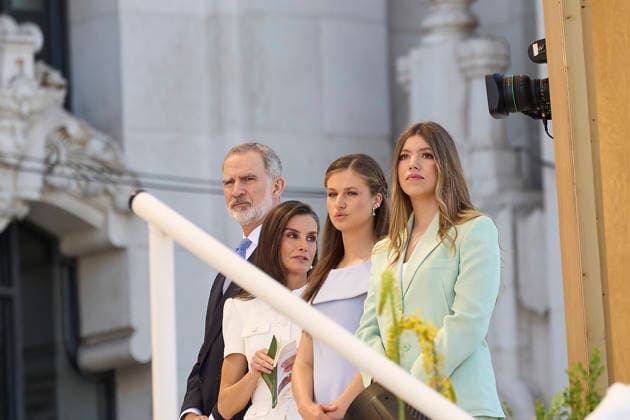 Pope Leo XIV presides at Holy Mass and a Eucharistic procession for Corpus Christi Day in Madrid King Felipe VI, Queen Letizia, Princess Leonor and Infanta Sofia attend the Mass for the feast of Corpus Christi presided over by Pope Leo XIV, in the Plaza de Cibeles, in the Plaza de Cibeles, on June 7, 2026, in Madrid Spain Pope Leo XIV officiates the Solemnity of Corpus Christi in Madrid with a Mass and subsequent Eucharistic procession around the capital The ceremony brings together high civil and religious authorities, as well as numerous faithful who follow the route of the Blessed Sacrament King Felipe VI, Queen Letizia, Princess Leonor and Infanta Sofia attend the event 07 JUNE 2026 PAPAL VISIT Jesús Hellí Madrid Madrid Spain  Copyright: xJesusxHellin EuropaxPress Poolx 7578821