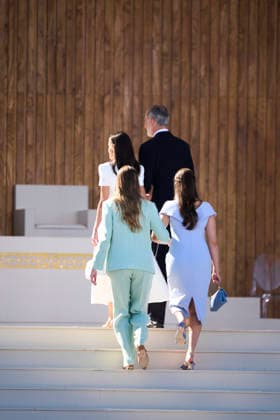 Spanish Royals attends Corpus Christi Holy Mass with the Pope Leo XIV King Felipe VI of Spain, Queen Letizia of Spain, Crown Princess Leonor, Princess Sofia attends Corpus Christi Holy Mass with the Pope Leo XIV at Plaza de Cibeles on June 7, 2026 in Madrid, Spain Photo by IMAGO MPG Madrid Plaza de Cibeles Madrid Spain  Copyright: xMPGx