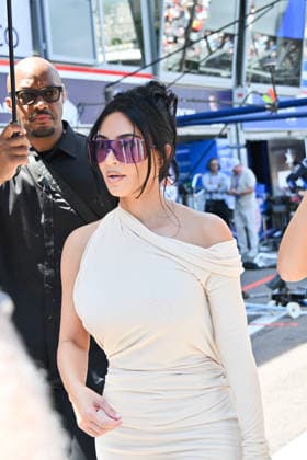 IPA85438845 - Monte Carlo, Formula 1 Monaco Grand Prix - Celebrities watch the race In the photo: Khloe Kardashian And Kim Kardashian  Copyright: xManuelexMangiarottix xManuelexMangiarottix 85438845