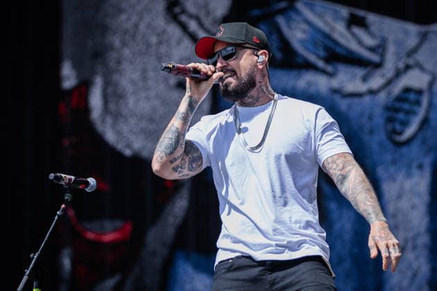 Rock am Ring 2026, Tag 3, 7.6.2026 Die kalifornische Rap-Rock-NuMetal-Band Hollywood Undead auf der Utopia Stage -- Mit dem Traditionsfestival Rock am Ring am Nürburgring in der Eifel startet in Deutschland die Festival-Saison. Rock am Ring findet in diesem Jahr vom 5. bis 7. Juni statt. Rund 80 Bands und Künstler stehen auf einer der drei großen Bühnen. Nürburg Nürburgring Rheinland-Pfalz Deutschland *** Rock am Ring 2026, Day 3, 7 6 2026 Californian rap rock NuMetal band Hollywood Undead on the Utopia Stage The traditional Rock am Ring festival at the Nürburgring in the Eifel region kicks off the festival season in Germany Rock am Ring will take place this year from 5 to 7 June Around 80 bands and artists will perform on one of the Copyright: xSebastianxDerixx