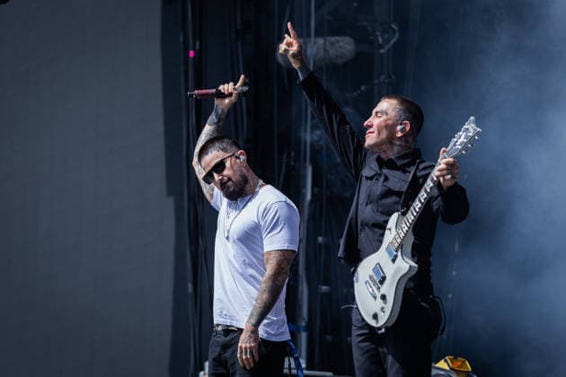 Rock am Ring 2026, Tag 3, 7.6.2026 Die kalifornische Rap-Rock-NuMetal-Band Hollywood Undead auf der Utopia Stage -- Mit dem Traditionsfestival Rock am Ring am Nürburgring in der Eifel startet in Deutschland die Festival-Saison. Rock am Ring findet in diesem Jahr vom 5. bis 7. Juni statt. Rund 80 Bands und Künstler stehen auf einer der drei großen Bühnen. Nürburg Nürburgring Rheinland-Pfalz Deutschland *** Rock am Ring 2026, Day 3, 7 6 2026 Californian rap rock NuMetal band Hollywood Undead on the Utopia Stage The traditional Rock am Ring festival at the Nürburgring in the Eifel region kicks off the festival season in Germany Rock am Ring will take place this year from 5 to 7 June Around 80 bands and artists will perform on one of the Copyright: xSebastianxDerixx