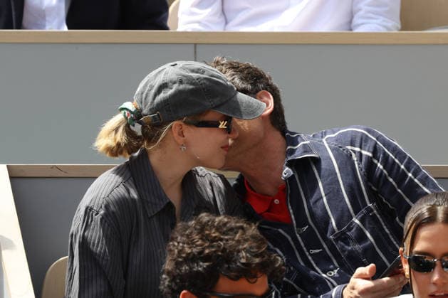2026 French Open - Lea Seydoux And Tommaso BertaniIn The Stands Lea Seydoux And Tommaso BertaniIn in the stands during Day Fifteen of the 2026 French Open on June 07, 2026 in Paris, France. Photo by Nasser Berzane ABACAPRESS.COM Paris France  Copyright: xBerzanexNasser ABACAx