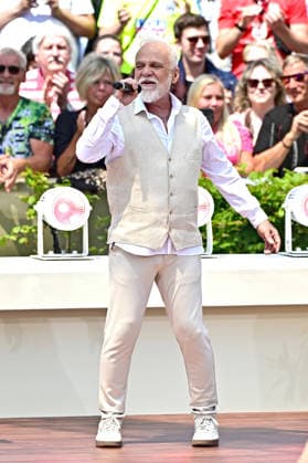 ZDF - Fernsehgarten. Sänger Nino de Angelo während der ZDF - Unterhaltungsshow Fernsehgarten am 07.06.2026 in Mainz. 20260607MWI128855 *** ZDF Fernsehgarten singer Nino de Angelo during the ZDF entertainment show Fernsehgarten on 07 06 2026 in Mainz 20260607MWI128855