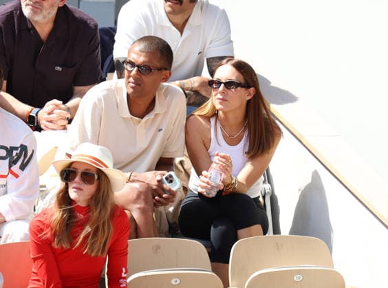 Roland Garros 2026 - Tribunes Finale Cobolli vs Zverev Stromae et Coralie Barbier CÃ lÃ britÃ s dans les tribunes de Roland Garros pendant la finale homme de l Open de France de Tennis Ã Paris, le 7 juin 2026. Celebrities in the stands at Roland Garros stadium during the men s final of the French Open in Paris on June 7, 2026.  Copyright: xDidierxFereyx