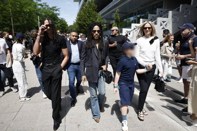 Ghali , Lenny Kravitz, Delphine Arnault and her son Joseph during the 2026 French Open at Roland Garros in Paris, France, on June 7, 2026 Jacovides Moreau Bestimage Celebs attending the village photocall during the 2026 French Open at Roland Garros in Paris, France, on June 7, 2026 Paris France  Copyright: xJACOVIDES-MOREAUx xBESTIMAGExJACOVIDES-MOREAUx xBESTIMAGEx