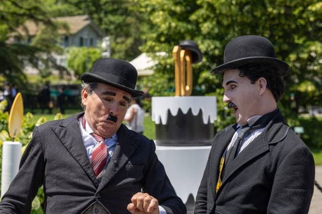 CHARLIE CHAPLIN 10 ANS MUSEE PHOTOPQR LE DAUPHINE Tom PHAM VAN SUU 07 06 2026 A Vevey Haute Savoie , le 7 juin 2026 The Chaplin s World museum in Corsier sur Vevey VD is celebrating its tenth anniversary this year. To mark the occasion, 429 participants dressed as Charlie Chaplin gathered in the museums gardens on Sunday, they formed a giant 10, in front of the Ban manor house Photo Tom Pham Van Suu Le Dauphiné Libéré 10th anniversary of the Chaplin s World museum in Corsier sur Vevey, western Switzerland, on June 7, 2026 Some 429 people took part in the event France  Copyright: xPHOTOPQR LExDAUPHINE MAXPPPxTomxPHAMxVANxSUUx 20260607JDL2055 20260607JDL2055