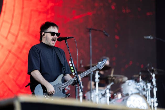 Keith Wallen (Gesang, Gitarre) während des Auftritts der US-amerikanischen Rockband Breaking Benjamin im Rahmen des Festivals Rock am Ring 2026 am Nürburgring. Nürburg Rock am Ring Rheinland-Pfalz Germany *** Keith Wallen vocals, guitar during the performance of the US rock band Breaking Benjamin as part of the Rock am Ring 2026 festival at the Nürburgring Nürburg Rock am Ring Rheinland Pfalz Germany