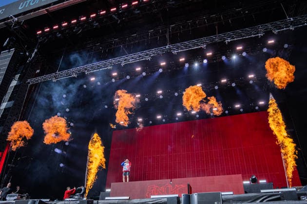 Rock am Ring 2026, Tag 3, 7.6.2026 Auftritt des deutschen Rappers Finch -- Mit dem Traditionsfestival Rock am Ring am Nürburgring in der Eifel startet in Deutschland die Festival-Saison. Rock am Ring findet in diesem Jahr vom 5. bis 7. Juni statt. Rund 80 Bands und Künstler stehen auf einer der drei großen Bühnen. Nürburg Nürburgring Rheinland-Pfalz Deutschland *** Rock am Ring 2026, Day 3, 7 6 2026 Performance by German rapper Finch The traditional Rock am Ring festival at the Nürburgring in the Eifel region kicks off the festival season in Germany Rock am Ring will take place this year from 5 to 7 June Around 80 bands and artists will perform on one of the three large stages Nürburg Nürburgring Rhineland-Palatinate Germany Copyright: xSebastianxDerixx