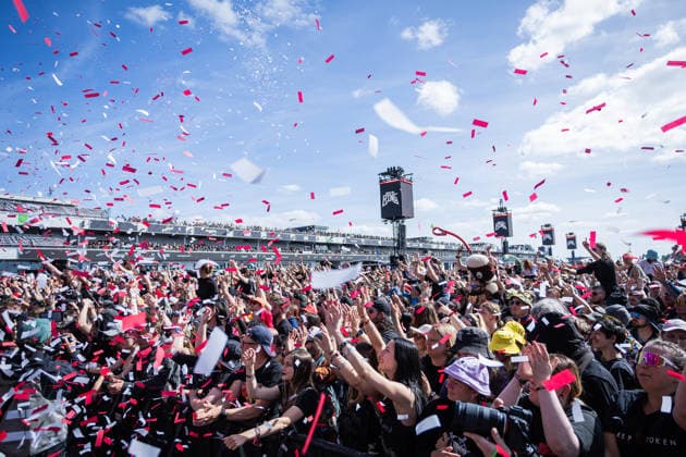 Rock am Ring 2026, Tag 3, 7.6.2026 Konfetti bei Finch -- Mit dem Traditionsfestival Rock am Ring am Nürburgring in der Eifel startet in Deutschland die Festival-Saison. Rock am Ring findet in diesem Jahr vom 5. bis 7. Juni statt. Rund 80 Bands und Künstler stehen auf einer der drei großen Bühnen. Nürburg Nürburgring Rheinland-Pfalz Deutschland *** Rock am Ring 2026, Day 3, 7 6 2026 Confetti at Finch The traditional Rock am Ring festival at the Nürburgring in the Eifel region kicks off the festival season in Germany Rock am Ring will take place this year from June 5 to 7 Around 80 bands and artists will perform on one of the three large stages Nürburg Nürburgring Rhineland-Palatinate Germany Copyright: xSebastianxDerixx