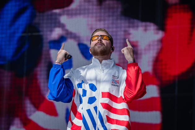 Rock am Ring 2026, Tag 3, 7.6.2026 Auftritt des deutschen Rappers Finch -- Mit dem Traditionsfestival Rock am Ring am Nürburgring in der Eifel startet in Deutschland die Festival-Saison. Rock am Ring findet in diesem Jahr vom 5. bis 7. Juni statt. Rund 80 Bands und Künstler stehen auf einer der drei großen Bühnen. Nürburg Nürburgring Rheinland-Pfalz Deutschland *** Rock am Ring 2026, Day 3, 7 6 2026 Performance by German rapper Finch The traditional Rock am Ring festival at the Nürburgring in the Eifel region kicks off the festival season in Germany Rock am Ring will take place this year from 5 to 7 June Around 80 bands and artists will perform on one of the three large stages Nürburg Nürburgring Rhineland-Palatinate Germany Copyright: xSebastianxDerixx