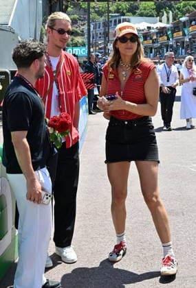 Laury Thilleman et son compagnon Paul Mirabel dans les paddocks du Formula 1 Louis Vuitton Grand Prix de Monaco 2026, à Monte Carlo, Monaco, le 7 juin, 2026 Bruno Bebert Bestimage Celebs in the paddocks of the Formula 1 Louis Vuitton Grand Prix of Monaco 2026, in Monte Carlo, Monaco, on June 7, 2026 Monaco Monaco  Copyright: xBrunoxBebertx xBestimagexBrunoxBebertx xBestimagex