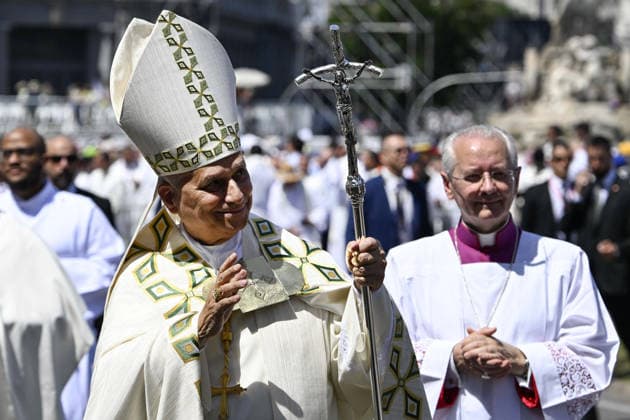 Pope Leo XIV official visit to Spain - Corpus Christi Mass Pope Leo XIV presides over the Mass celebrating the Solemnity of the Most Holy Body and Blood of Christ in Plaza de Cibeles in Madrid, Spain on June 7, 2026 on the second day of his pastoral visit to Spain. Photo by (EV) Simone Risoluti Vatican Media ABACAPRESS.COM Madrid Spain  Copyright: xABACAx