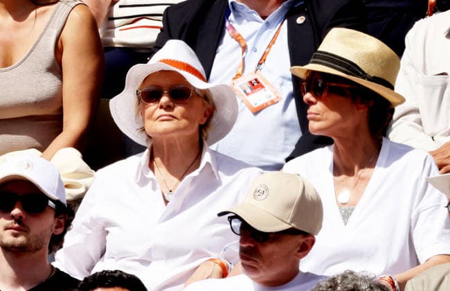 Muriel Robin et sa femme Anne Le Nen Celebrities in the stands at the mens final of the French Open at Roland Garros 2026 on June 7, 2026 Jacovides Moreau Bestimage Celebrities in the stands at the mens final of the French Open at Roland Garros 2026 on June 7, 2026 Paris France  Copyright: xJACOVIDES-MOREAUx xBESTIMAGExJACOVIDES-MOREAUx xBESTIMAGEx