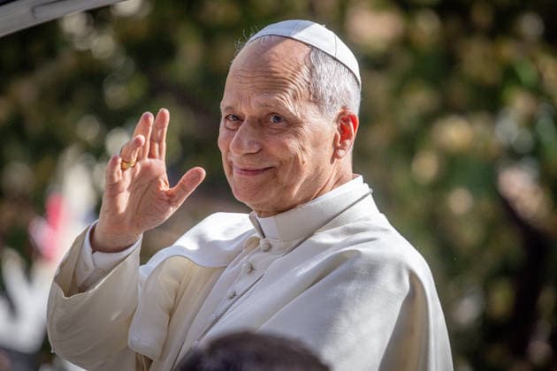 June 7, 2026, Madrid, Spain: Pope Leo XIV greets faithful along the route to Movistar Arena in Madrid. Madrid Spain - ZUMAl194 20260607_zip_l194_010 Copyright: xMarekxLadzinskix