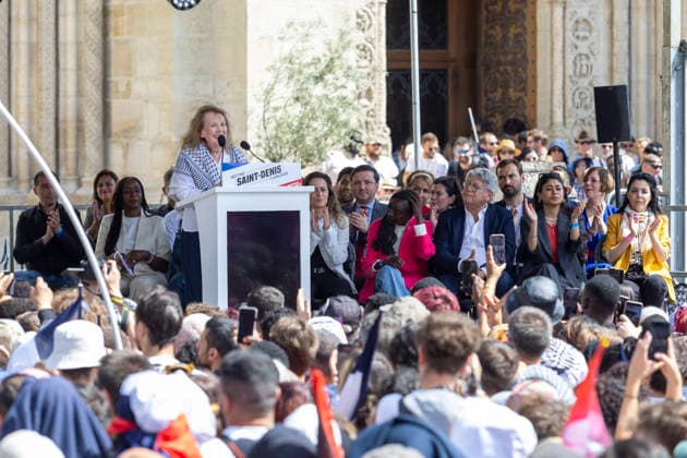 Annie Ernaux at the first presidential campaign rally for Jean Luc Mélenchon LFI on Place Victor Hugo in Saint Denis Pierrefitte, France, on June 7, 2026 France votes in a presidential election scheduled for April 2027 Emmanuel Forgeron Agence1827 Bestimage Rally to launch the campaign of French leftist party La France Insoumise LFI presidential candidate Jean Luc Melenchon on Place Victor Hugo in Saint Denis, a northern Paris suburb, France, on June 7, 2026 France votes in a presidential election scheduled for April 2027 Saint Denis France  Copyright: xEmmanuelxForgeronx xBestimagexEmmanuelxForgeronx xBestimagex
