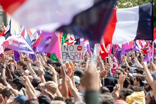 Le public lors du premier meeting de campagne présidentielle pour Jean Luc Mélenchon LFI sur la Place Victor Hugo à Saint Denis Pierrefitte, France, le 7 juin 2026 France votes in a presidential election scheduled for April 2027 Emmanuel Forgeron Agence1827 Bestimage Rally to launch the campaign of French leftist party La France Insoumise LFI presidential candidate Jean Luc Melenchon on Place Victor Hugo in Saint Denis, a northern Paris suburb, France, on June 7, 2026 France votes in a presidential election scheduled for April 2027 Saint Denis France  Copyright: xEmmanuelxForgeronx xBestimagexEmmanuelxForgeronx xBestimagex