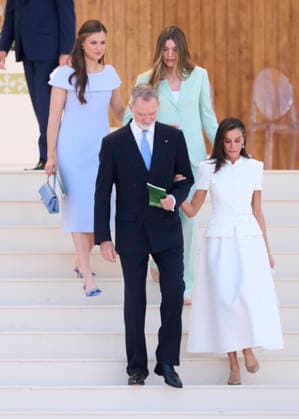 07-06-2026 Madrid King Felipe and Queen Letizia and Princess Leonor and Princess Sofia attended the Corpus Christi Holy Mass with the Pope Leo XIV at Plaza de Cibeles in Madrid. No Spain Â  Copyright: xPPEx