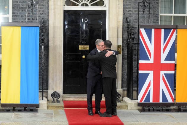 Politicians in London Volodymyr Zelensky President of Ukraine meets with Keir Starmer for a meeting to discuss ongoing support and solidarity for Ukraine London Westminster UK Copyright: xMartinxDaltonx Politicians_London_070626_MD_022