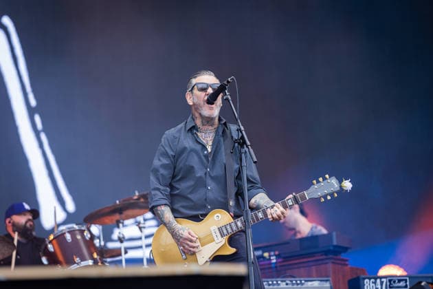Rock am Ring 2026, Tag 3, 7.6.2026 Social Distortion auf der Mandora Stage -- Mit dem Traditionsfestival Rock am Ring am Nürburgring in der Eifel startet in Deutschland die Festival-Saison. Rock am Ring findet in diesem Jahr vom 5. bis 7. Juni statt. Rund 80 Bands und Künstler stehen auf einer der drei großen Bühnen. Nürburg Nürburgring Rheinland-Pfalz Deutschland *** Rock am Ring 2026, Day 3, 7 6 2026 Social Distortion on the Mandora Stage The traditional Rock am Ring festival at the Nürburgring in the Eifel region kicks off the festival season in Germany Rock am Ring will take place this year from 5 to 7 June Around 80 bands and artists will perform on one of the three large stages Nürburg Nürburgring Rhineland-Palatinate Germany Copyright: xSebastianxDerixx