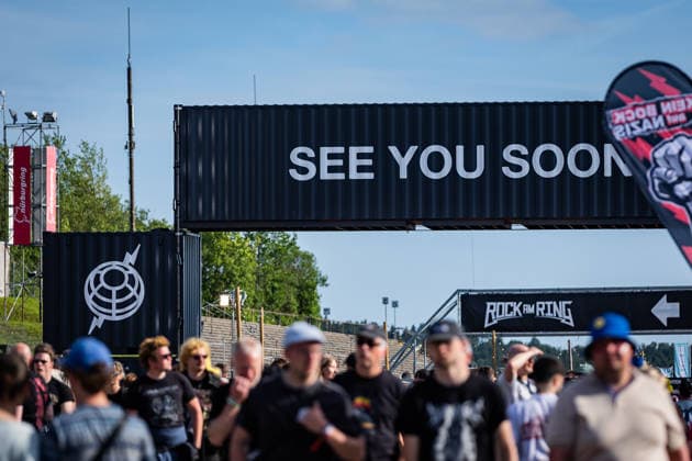 Rock am Ring 2026, Tag 3, 7.6.2026 See you soon Rock am Ring -- Mit dem Traditionsfestival Rock am Ring am Nürburgring in der Eifel startet in Deutschland die Festival-Saison. Rock am Ring findet in diesem Jahr vom 5. bis 7. Juni statt. Rund 80 Bands und Künstler stehen auf einer der drei großen Bühnen. Nürburg Nürburgring Rheinland-Pfalz Deutschland *** Rock am Ring 2026, Day 3, 7 6 2026 See you soon Rock am Ring The traditional Rock am Ring festival at the Nürburgring in the Eifel region kicks off the festival season in Germany Rock am Ring will take place this year from June 5 to 7 Around 80 bands and artists will perform on one of the three large stages Nürburg Nürburgring Rhineland-Palatinate Germany Copyright: xSebastianxDerixx