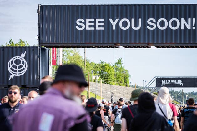 Rock am Ring 2026, Tag 3, 7.6.2026 See you soon Rock am Ring -- Mit dem Traditionsfestival Rock am Ring am Nürburgring in der Eifel startet in Deutschland die Festival-Saison. Rock am Ring findet in diesem Jahr vom 5. bis 7. Juni statt. Rund 80 Bands und Künstler stehen auf einer der drei großen Bühnen. Nürburg Nürburgring Rheinland-Pfalz Deutschland *** Rock am Ring 2026, Day 3, 7 6 2026 See you soon Rock am Ring The traditional Rock am Ring festival at the Nürburgring in the Eifel region kicks off the festival season in Germany Rock am Ring will take place this year from June 5 to 7 Around 80 bands and artists will perform on one of the three large stages Nürburg Nürburgring Rhineland-Palatinate Germany Copyright: xSebastianxDerixx