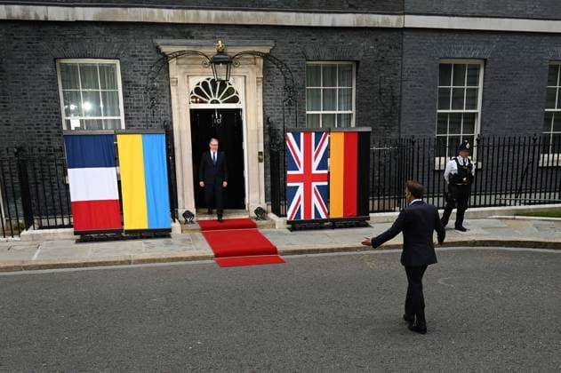 Leaders meet at Downing Street for Ukraine Summit LONDON, UNITED KINGDOM - JUNE 07: French President Emmanuel Macron arrives at 10 Downing Street to meet with British Prime Minister Keir Starmer and German Chancellor Friedrich Merz for talks focused on continued support and solidarity for Ukraine in London, United Kingdom on June 07, 2026. Rasid Necati Aslim Anadolu London United Kingdom. Editorial use only. Please get in touch for any other usage.  Copyright: x2026xAnadoluxRasidxNecatixAslimx