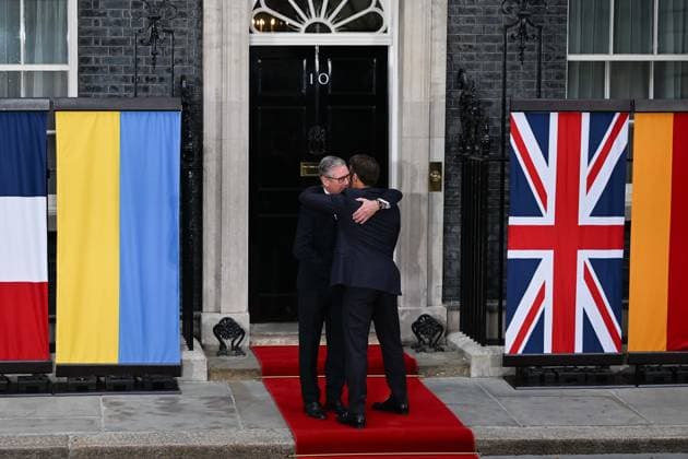 Leaders meet at Downing Street for Ukraine Summit LONDON, UNITED KINGDOM - JUNE 07: French President Emmanuel Macron arrives at 10 Downing Street to meet with British Prime Minister Keir Starmer and German Chancellor Friedrich Merz for talks focused on continued support and solidarity for Ukraine in London, United Kingdom on June 07, 2026. Rasid Necati Aslim Anadolu London United Kingdom. Editorial use only. Please get in touch for any other usage.  Copyright: x2026xAnadoluxRasidxNecatixAslimx