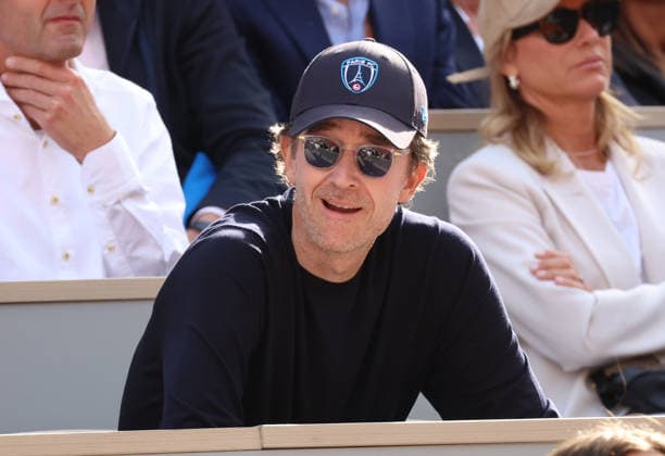 Roland Garros 2026 - Celebs Finale Cobolli vs Zverev Antoine Arnault - CÃ lÃ britÃ s dans les tribunes de Roland Garros pendant la finale homme de l Open de France de Tennis Ã Paris, le 7 juin 2026. Celebrities in the stands at Roland Garros stadium during the men s final of the French Open in Paris on June 7, 2026.  Copyright: xFabricexChasseryx
