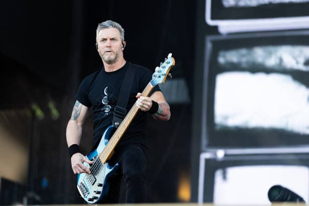 Brian Marshall (Bass) während des Auftritts der US-amerikanischen Rockband Alter Bridge im Rahmen des Festivals Rock am Ring 2026 am Nürburgring. Nürburg Rock am Ring Rheinland-Pfalz Germany *** Brian Marshall bass during the performance of the US rock band Alter Bridge as part of the Rock am Ring 2026 festival at the Nürburgring Nürburg Rock am Ring Rheinland Pfalz Germany