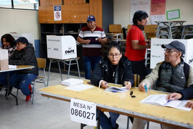 Santiago June 7, 2026 Peruvian citizens in Chile vote during the second round of the presidential election in the commune of Providencia Dragomir Yankovic Aton Chile, Santiago Chile Aton 1162969  Copyright: DRAGOMIRxYANKOVIC ATONxCHILE