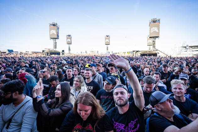 Rock am Ring 2026, Tag 3, 7.6.2026 Fans bei Alter Bridge -- Mit dem Traditionsfestival Rock am Ring am Nürburgring in der Eifel startet in Deutschland die Festival-Saison. Rock am Ring findet in diesem Jahr vom 5. bis 7. Juni statt. Rund 80 Bands und Künstler stehen auf einer der drei großen Bühnen. Nürburg Nürburgring Rheinland-Pfalz Deutschland *** Rock am Ring 2026, Day 3, 7 6 2026 Fans at Alter Bridge The traditional Rock am Ring festival at the Nürburgring in the Eifel region kicks off the festival season in Germany Rock am Ring will take place this year from 5 to 7 June Around 80 bands and artists will perform on one of the three large stages Nürburg Nürburgring Rhineland-Palatinate Germany Copyright: xSebastianxDerixx