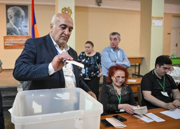 Armenia Parliamentary Election 9185184 07.06.2026 Members of a local electoral commission count ballots at a polling station during the Armenian parliamentary election in Yerevan, Armenia. Yuri Kochetkov Sputnik Yerevan Armenia  Copyright: xYurixKochetkovx